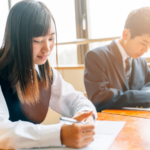 学塾で学習している生徒 | 武蔵野個別指導塾 学塾で学習している生徒 武蔵野個別指導塾